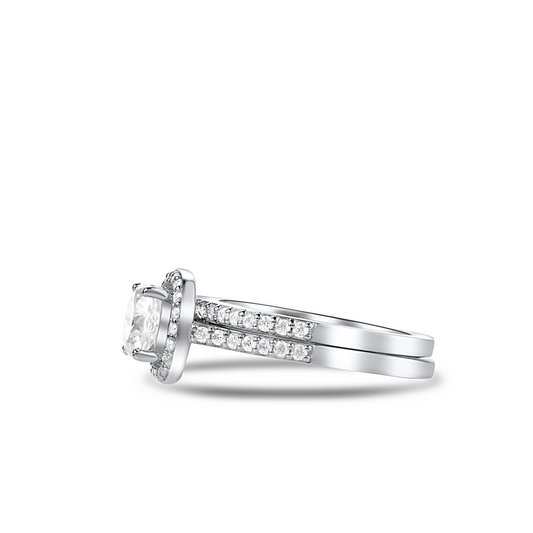 Heiress Cushion Cut Diamond Bride Set in 18K Gold