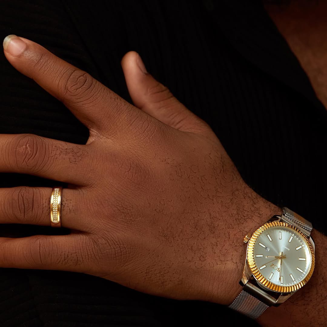 Zion Natural Diamond Band in 18K Gold