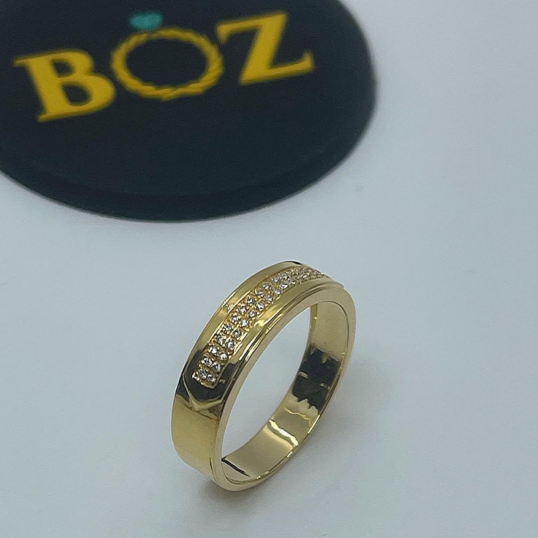 Zion Natural Diamond Band in 18K Gold